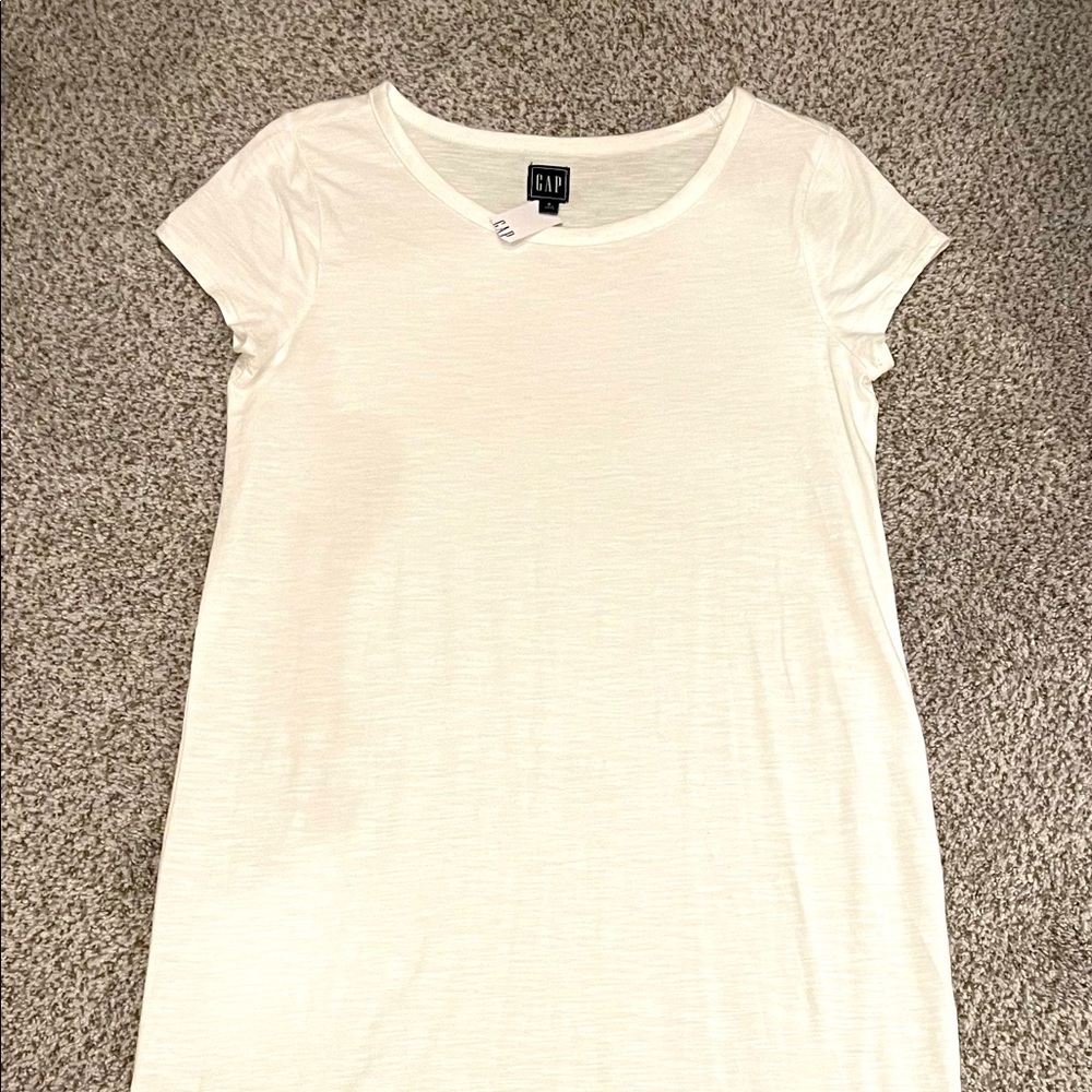 White maxi dress from Gap new with tags. Size S